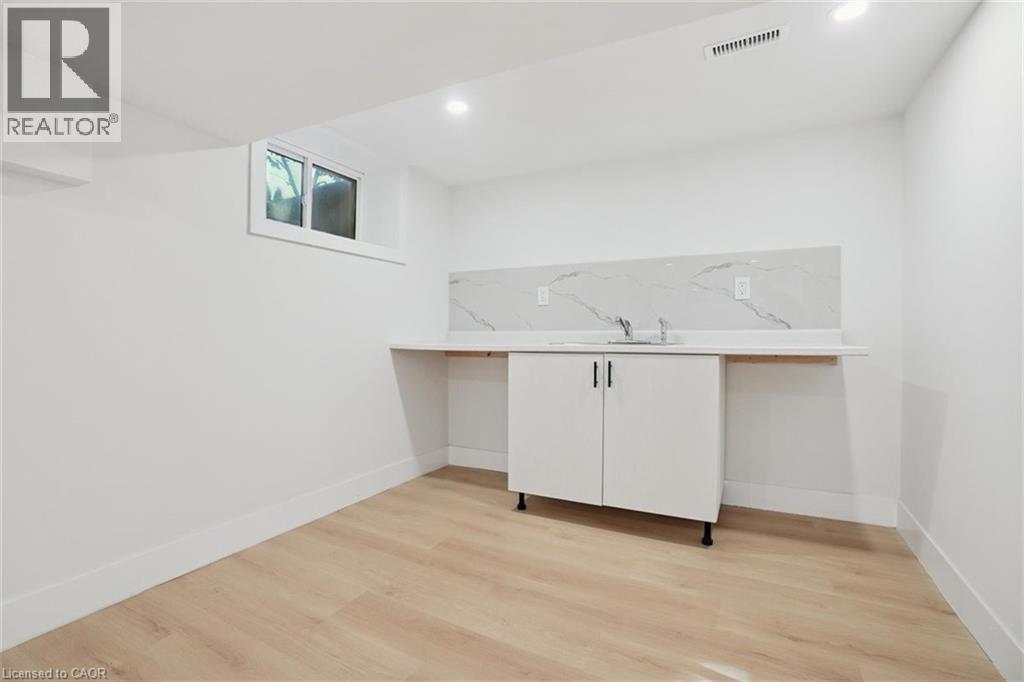 41 Cameron Avenue S, Hamilton, Ontario  L8K 2X1 - Photo 21 - 40787721