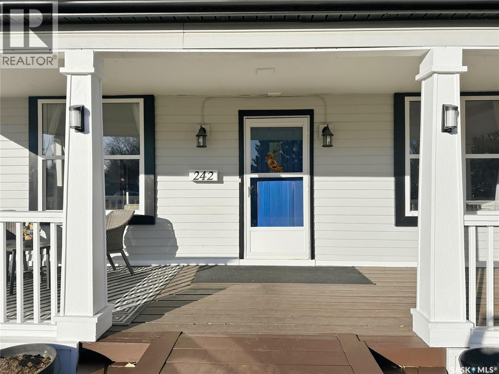 242 30th Street, Battleford, Saskatchewan  S0M 0E0 - Photo 4 - SK023928