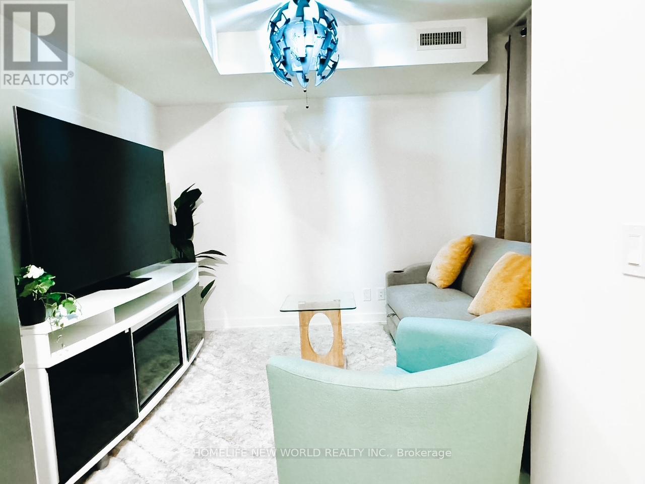 425 - 30 Tretti Way, Toronto, Ontario  M3H 0E3 - Photo 3 - C12538824