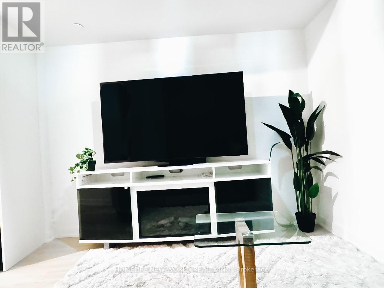 425 - 30 Tretti Way, Toronto, Ontario  M3H 0E3 - Photo 4 - C12538824