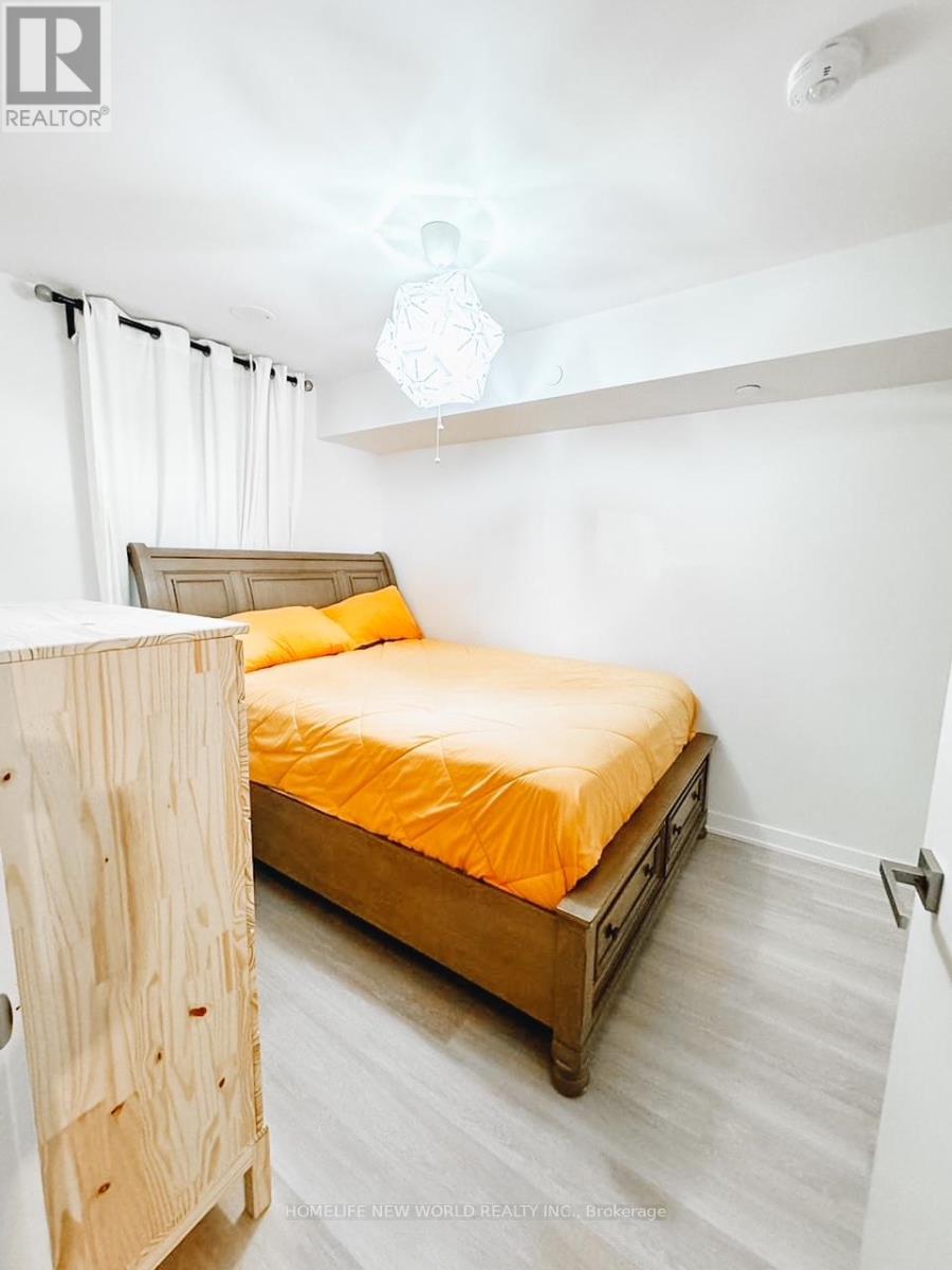 425 - 30 Tretti Way, Toronto, Ontario  M3H 0E3 - Photo 6 - C12538824