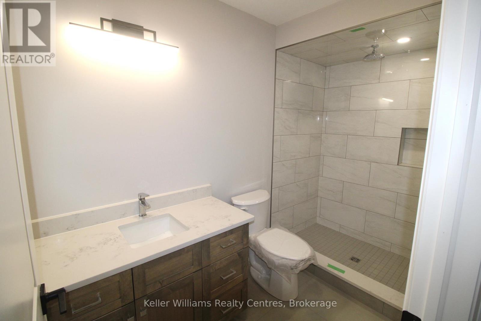 770 18th Street, Hanover, Ontario  N4N 0C7 - Photo 13 - X12333745