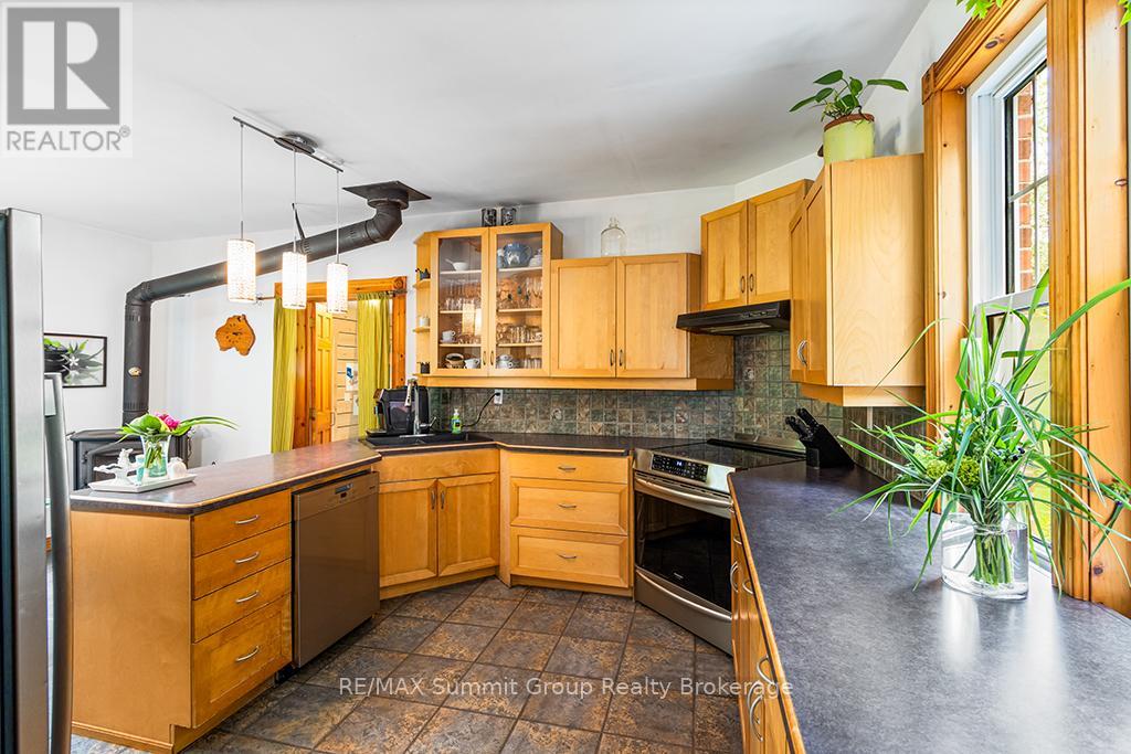 795099 East Back Line, Grey Highlands, Ontario  N0C 1H0 - Photo 8 - X12346939