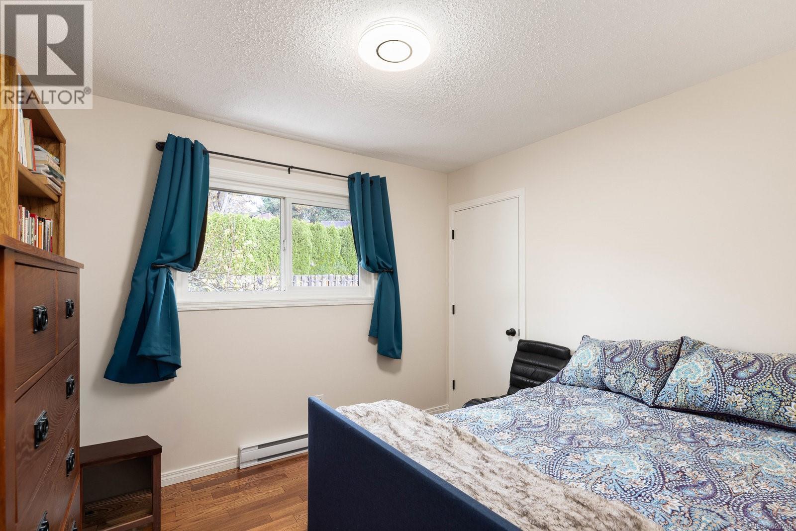 3955 Nelthorpe St, Saanich, British Columbia  V8X 3Z2 - Photo 13 - 1020269