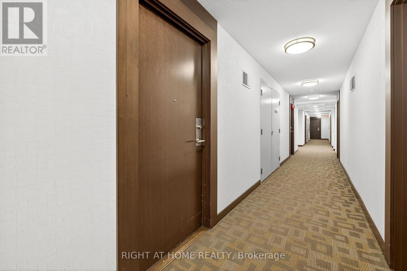 2015 - 181 Village Green Square, Toronto, Ontario  M1S 0K6 - Photo 4 - E12538212