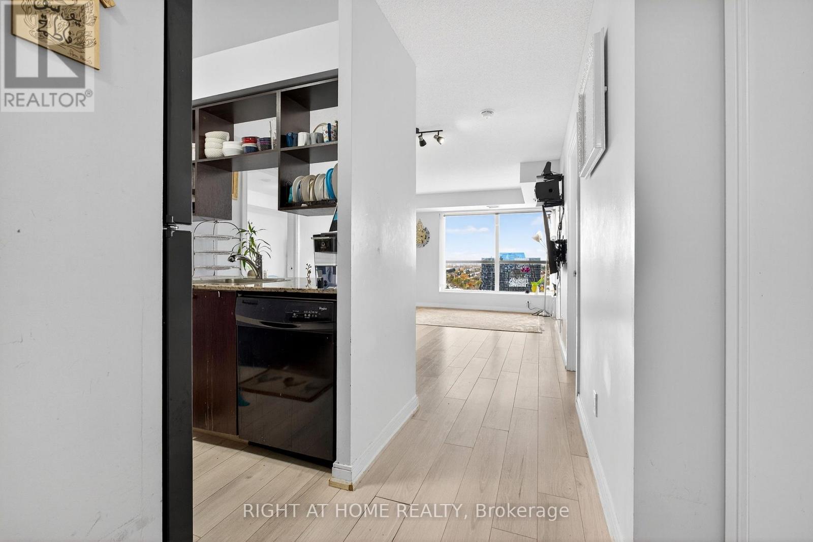 2015 - 181 Village Green Square, Toronto, Ontario  M1S 0K6 - Photo 7 - E12538212