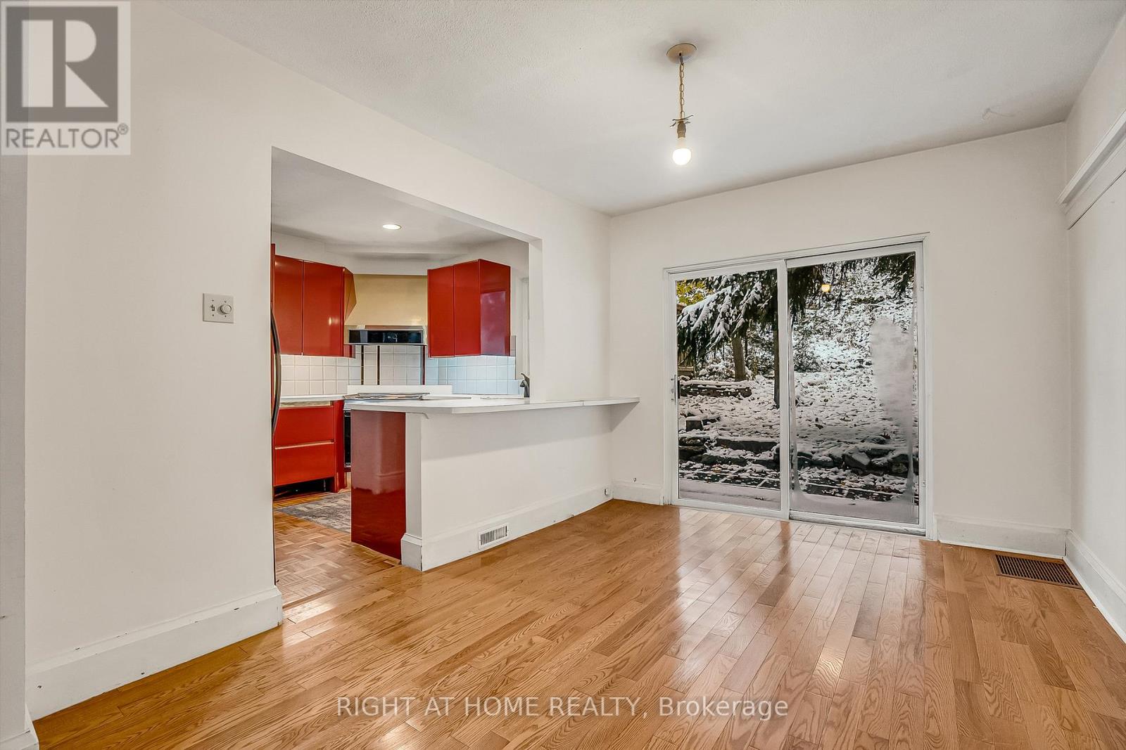 155 Neville Park Boulevard, Toronto, Ontario  M4E 3P7 - Photo 11 - E12538750