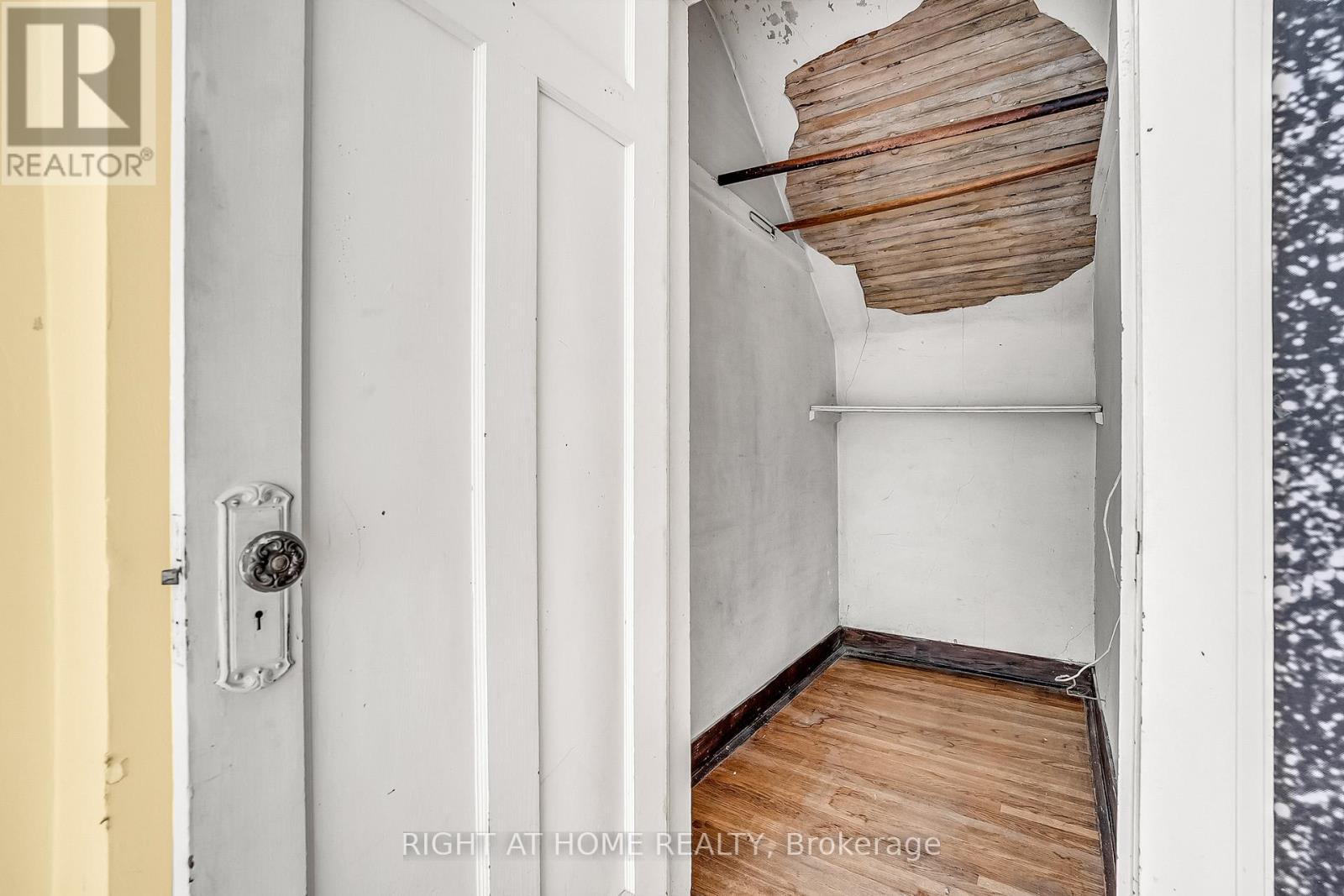 155 Neville Park Boulevard, Toronto, Ontario  M4E 3P7 - Photo 22 - E12538750