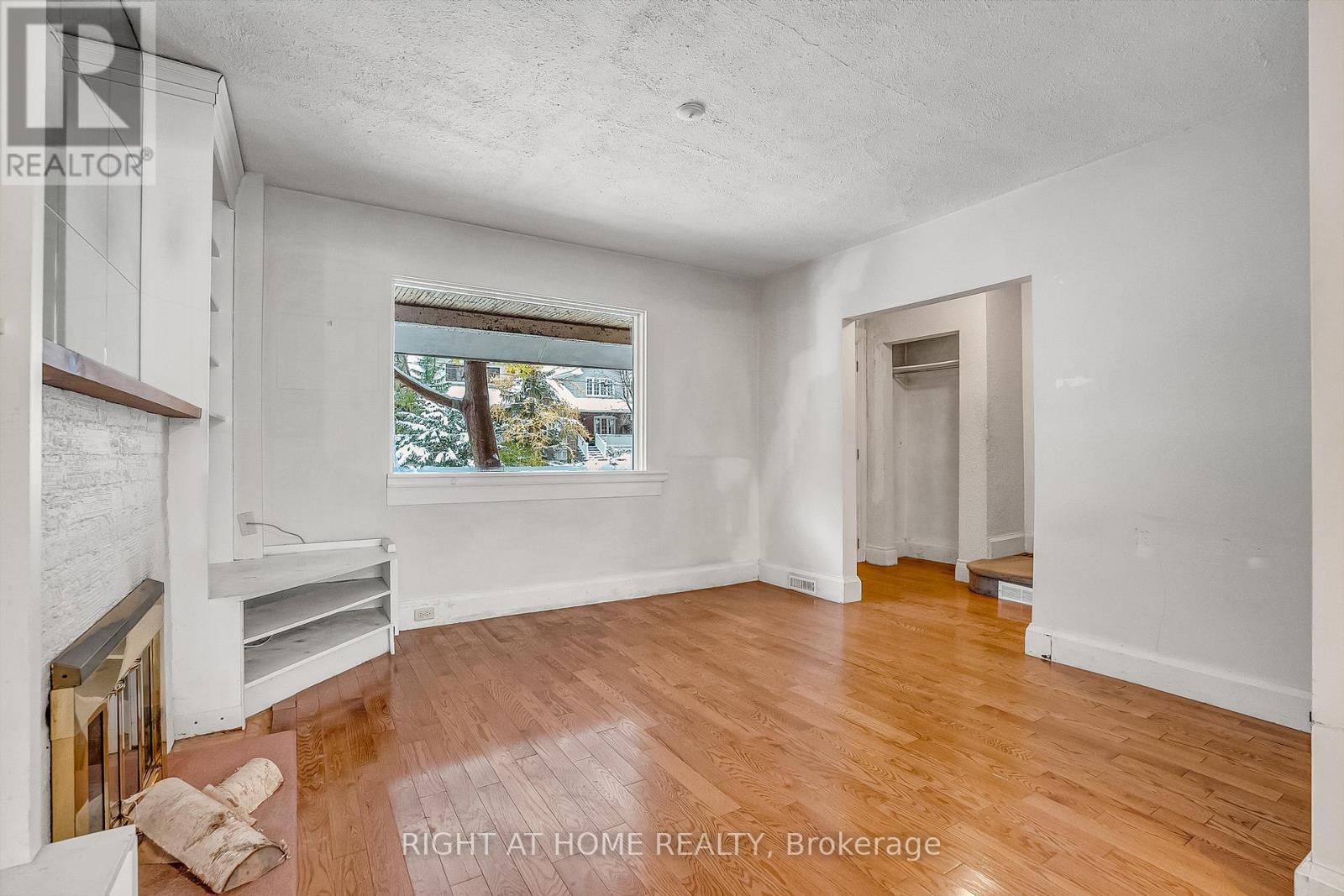 155 Neville Park Boulevard, Toronto, Ontario  M4E 3P7 - Photo 6 - E12538750