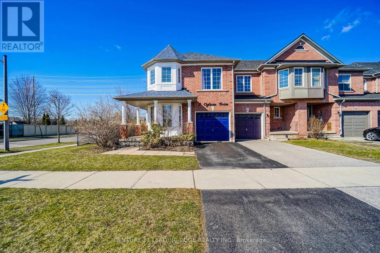 2 OGLEVIE DRIVE, Whitby, Ontario