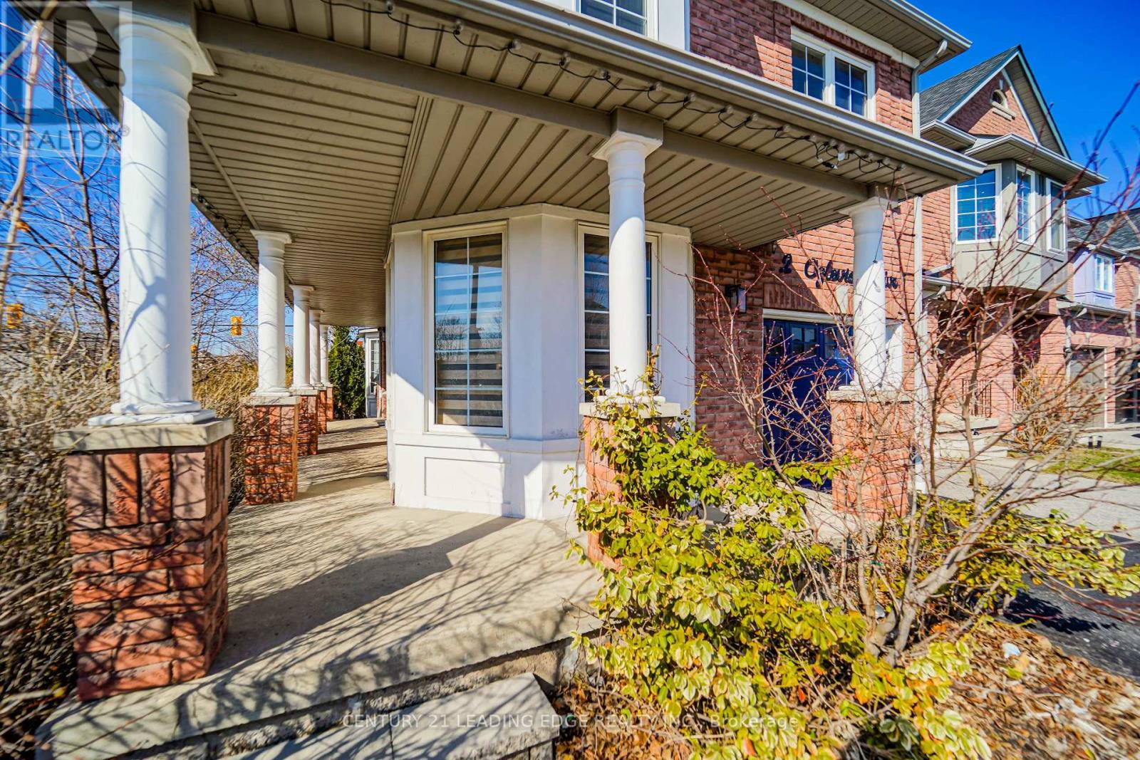 2 Oglevie Drive, Whitby, Ontario L1R 2Y4 - Photo 4 - E12538770