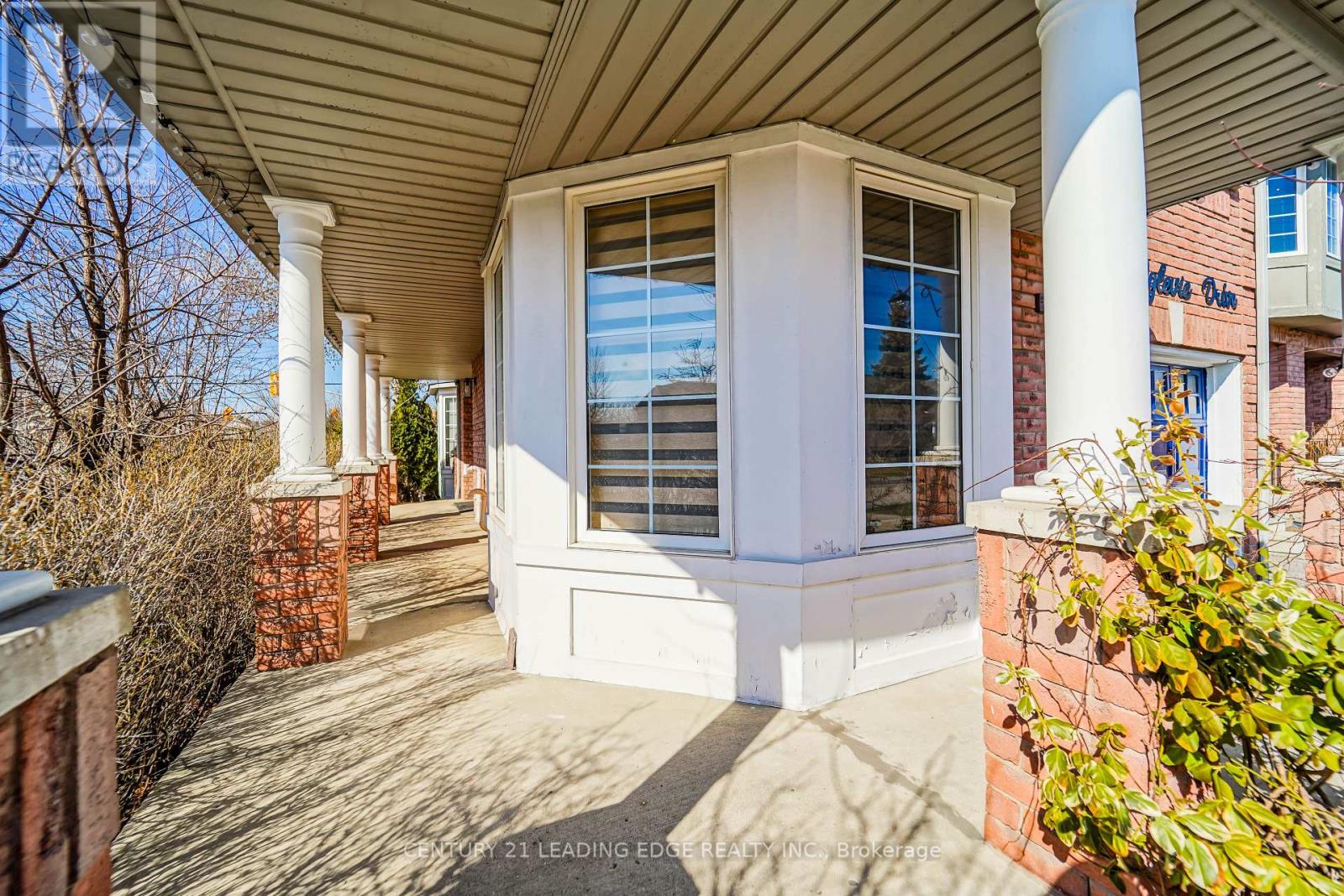 2 Oglevie Drive, Whitby, Ontario L1R 2Y4 - Photo 7 - E12538770