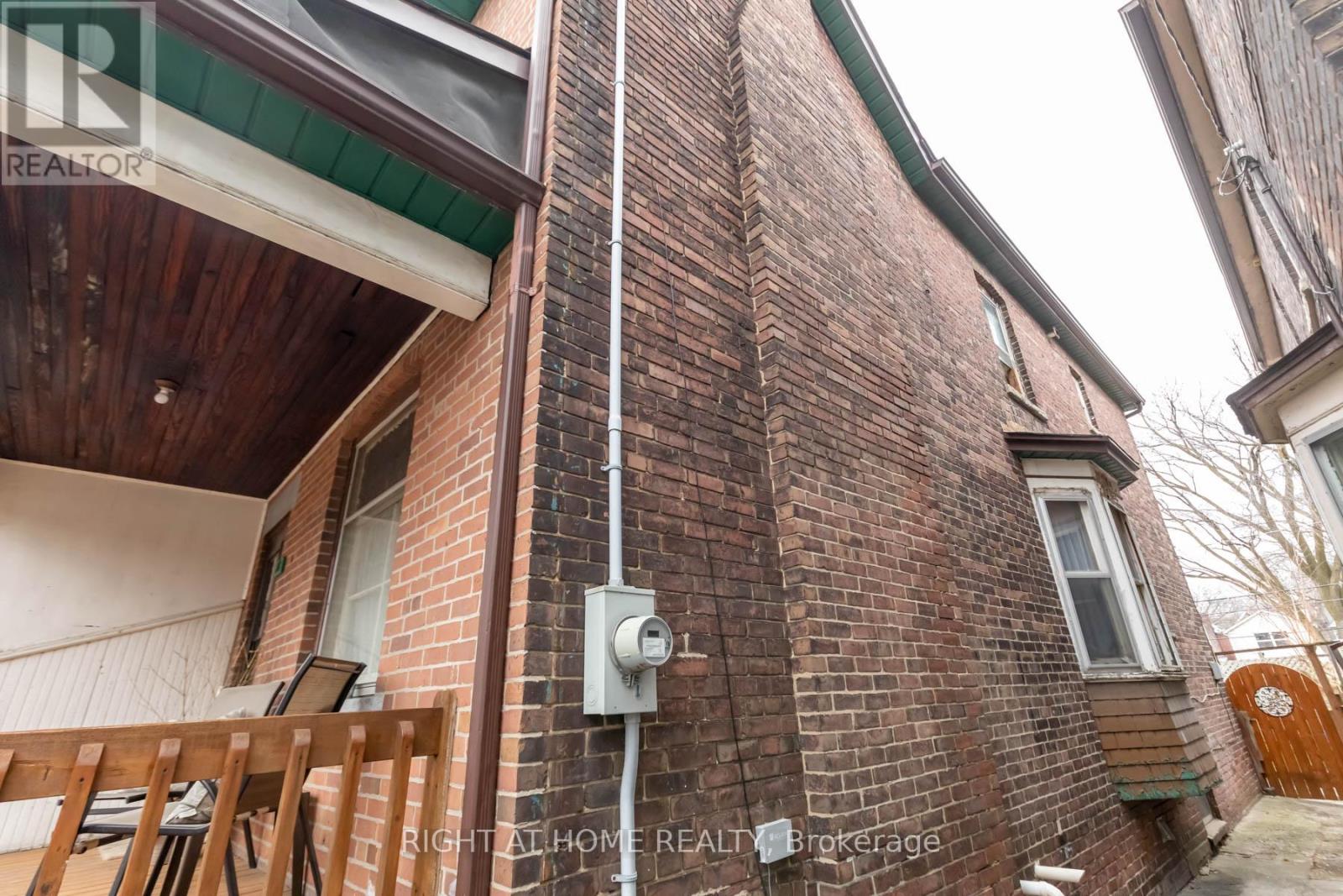 18 Mallon Avenue, Toronto, Ontario  M4M 1P8 - Photo 22 - E12538772