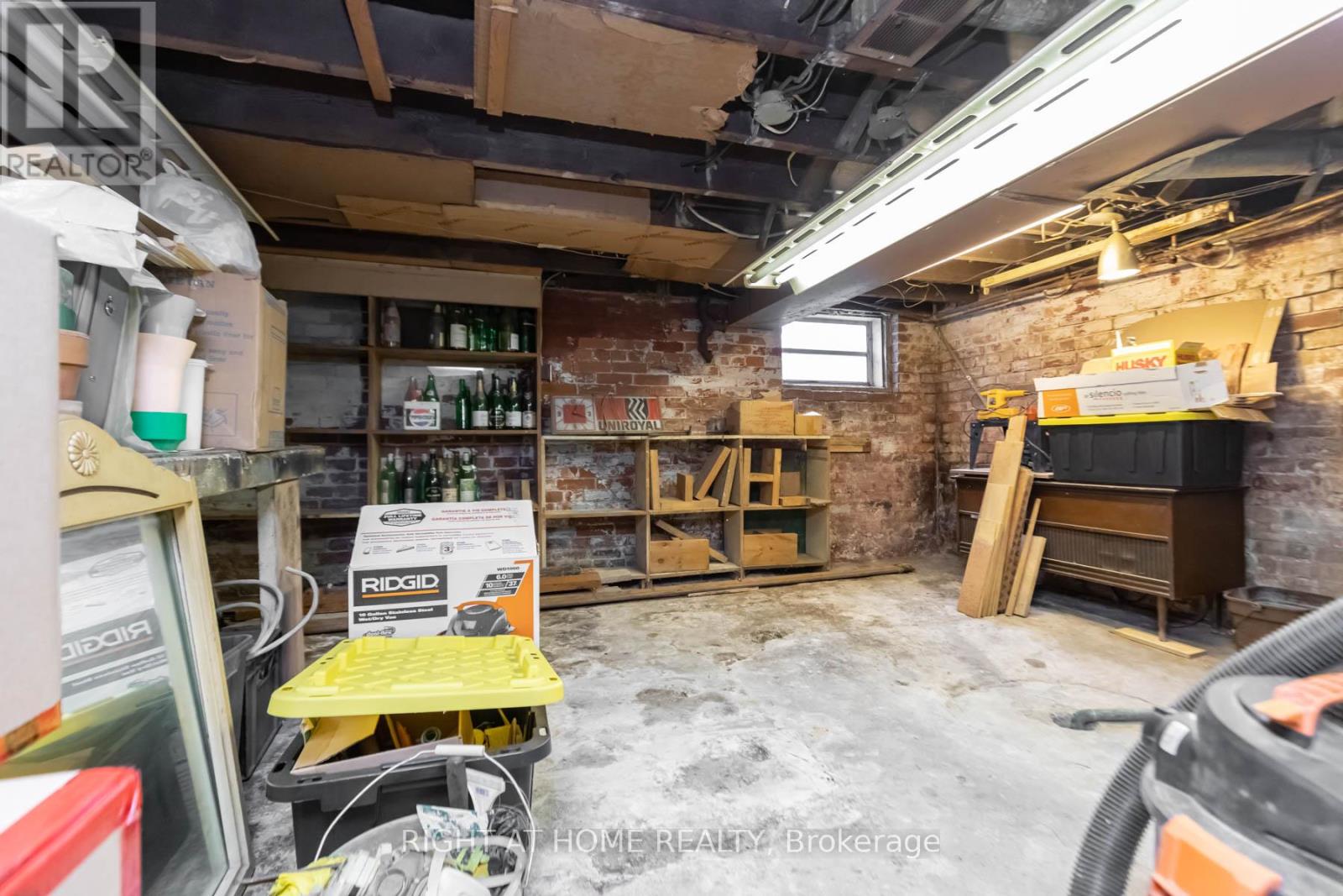 18 Mallon Avenue, Toronto, Ontario  M4M 1P8 - Photo 24 - E12538772