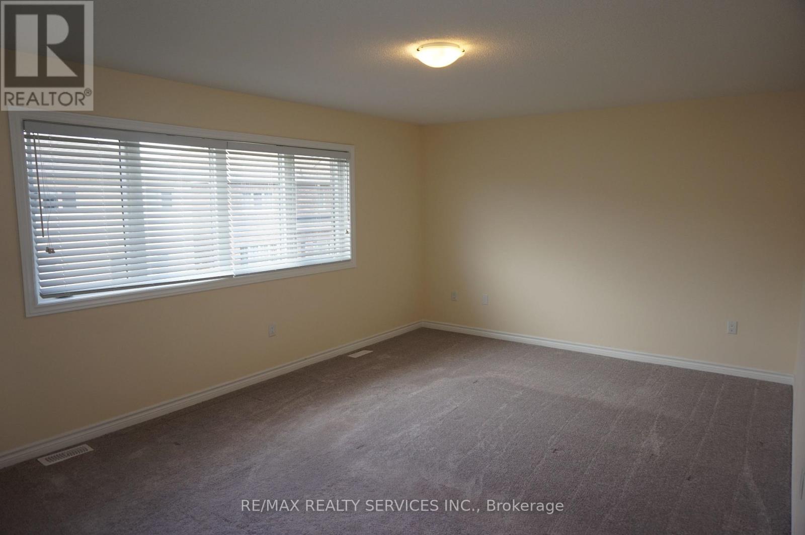 38 Arthur Mclaughlin Street, Clarington, Ontario  L1C 0T6 - Photo 11 - E12538786