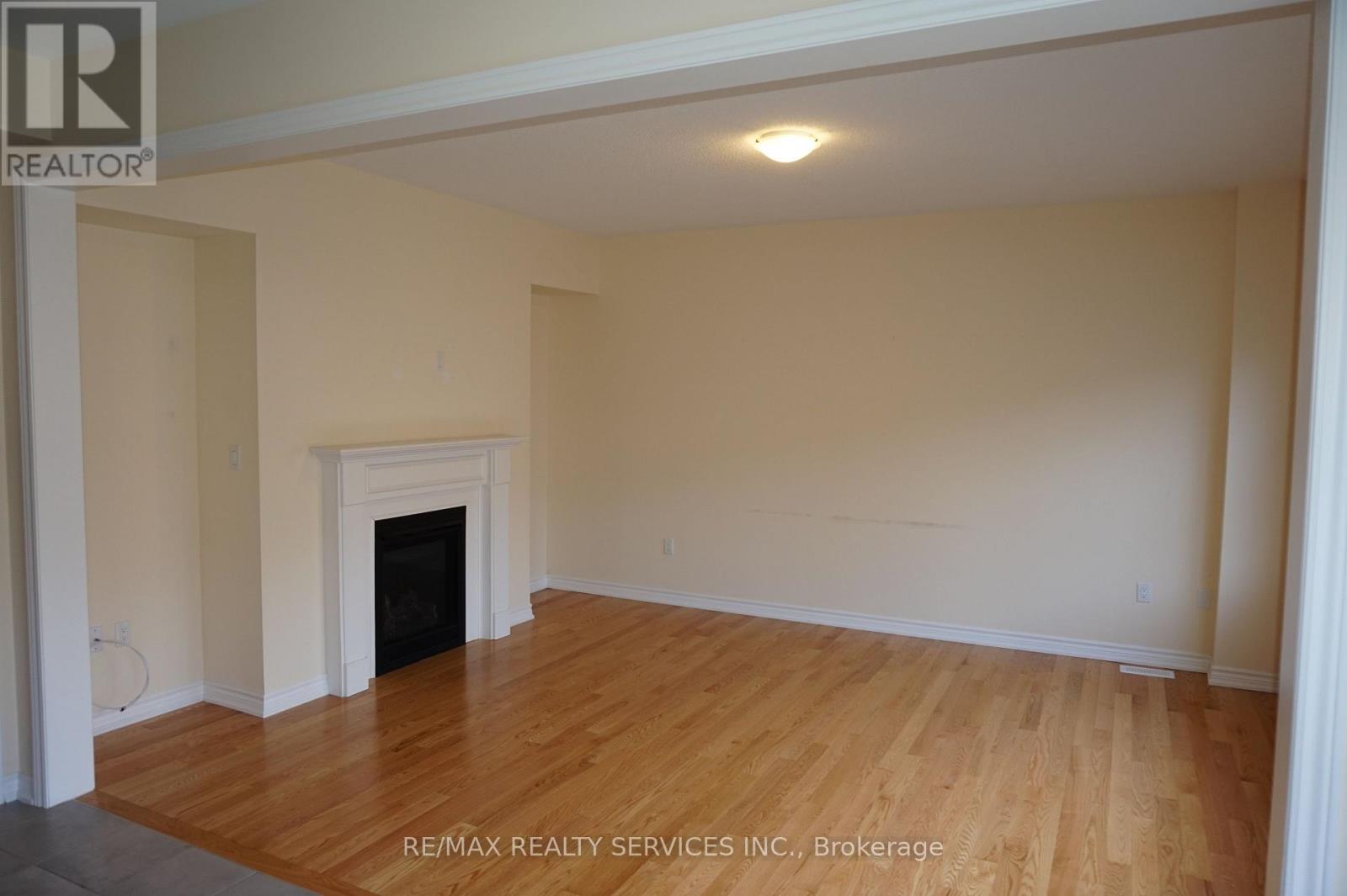 38 Arthur Mclaughlin Street, Clarington, Ontario  L1C 0T6 - Photo 5 - E12538786