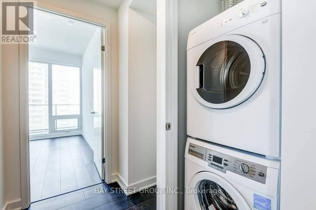 1605 - 125 Blue Jays Way, Toronto, Ontario  M5V 0N5 - Photo 6 - C12501424