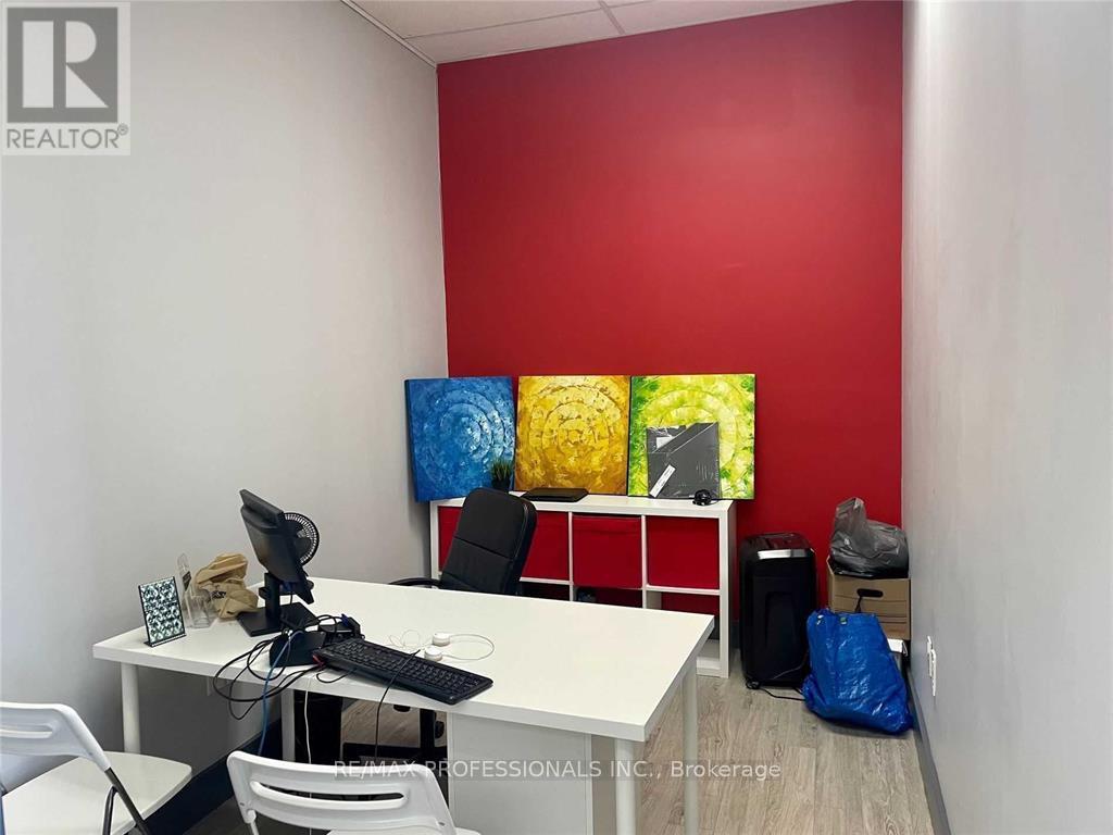 2 - 312 Grays Road, Hamilton, Ontario  L8E 1V2 - Photo 9 - X12537680