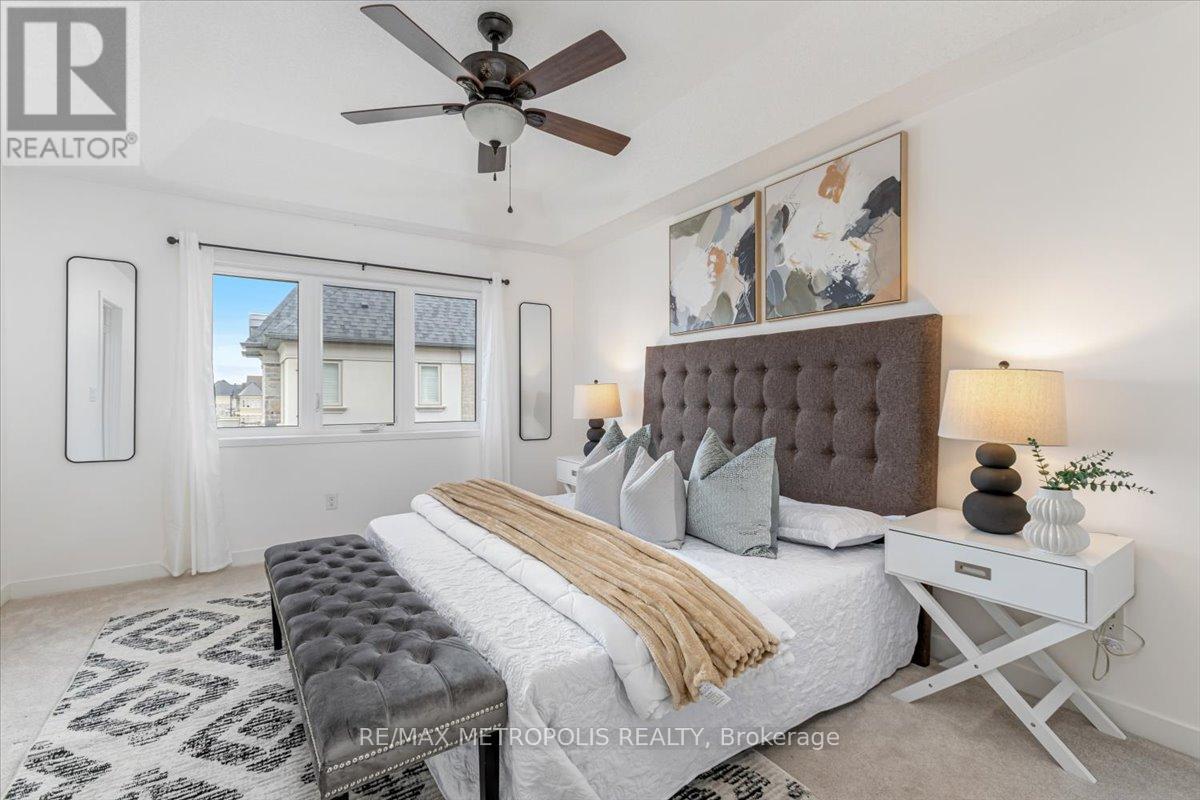 82 Dundonald Trail, Newmarket, Ontario  L3Y 0E3 - Photo 17 - N12538734