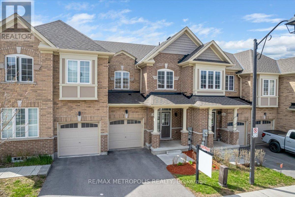 82 Dundonald Trail, Newmarket, Ontario  L3Y 0E3 - Photo 32 - N12538734