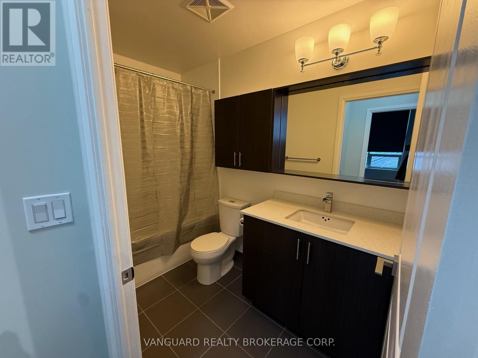 316 - 3600 Highway 7, Vaughan, Ontario  L4L 0G7 - Photo 10 - N12538740