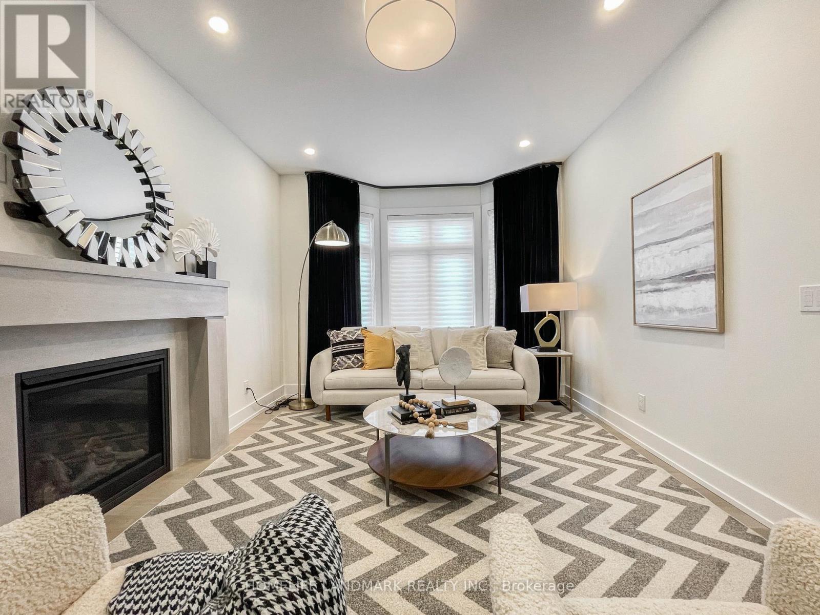 5 Parkstone Road, Markham, Ontario  L6C 3K2 - Photo 3 - N12538832