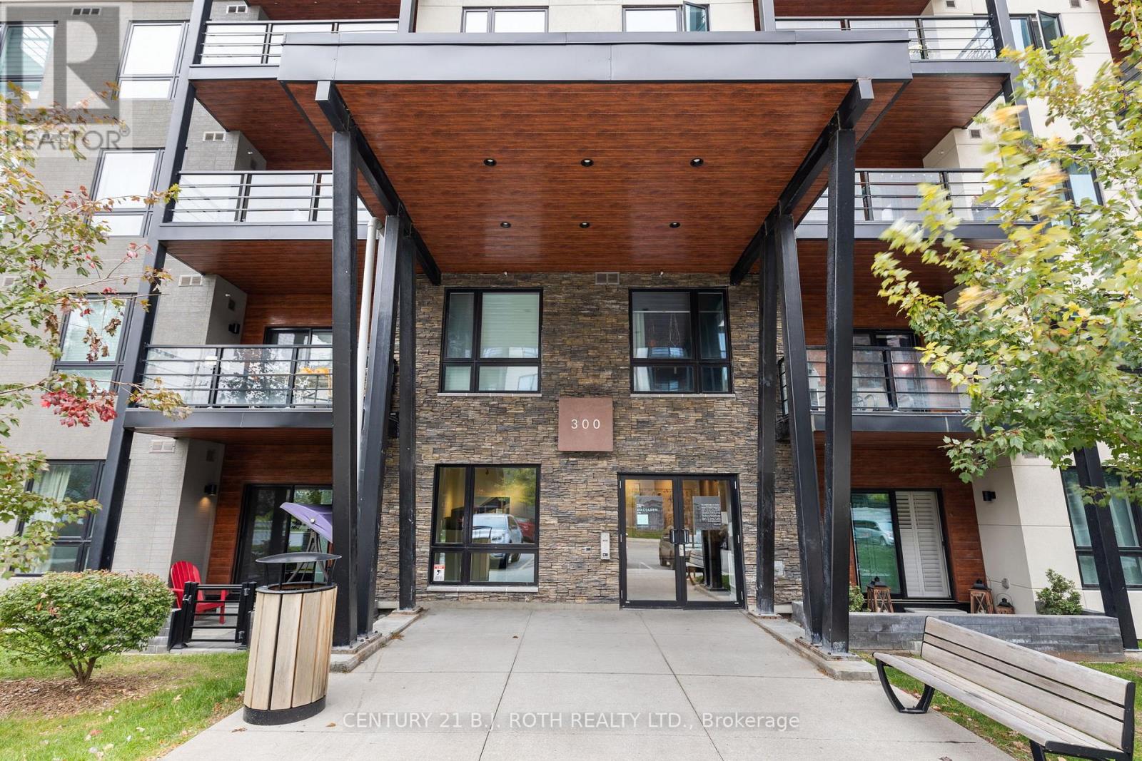 103 - 300 Essa Road, Barrie, Ontario  L4J 0B9 - Photo 2 - S12538696