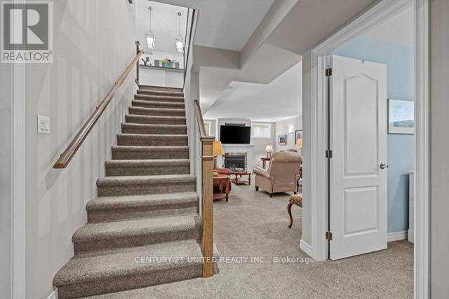 160 - 301 Carnegie Avenue, Peterborough, Ontario K9L 0E9 - Photo 10 - X12538860