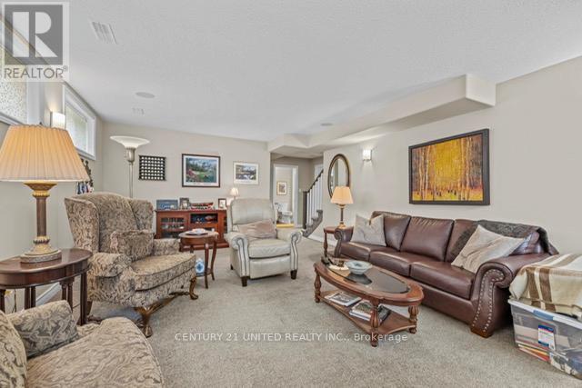 160 - 301 Carnegie Avenue, Peterborough, Ontario K9L 0E9 - Photo 11 - X12538860