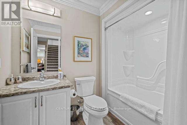 160 - 301 Carnegie Avenue, Peterborough, Ontario K9L 0E9 - Photo 13 - X12538860
