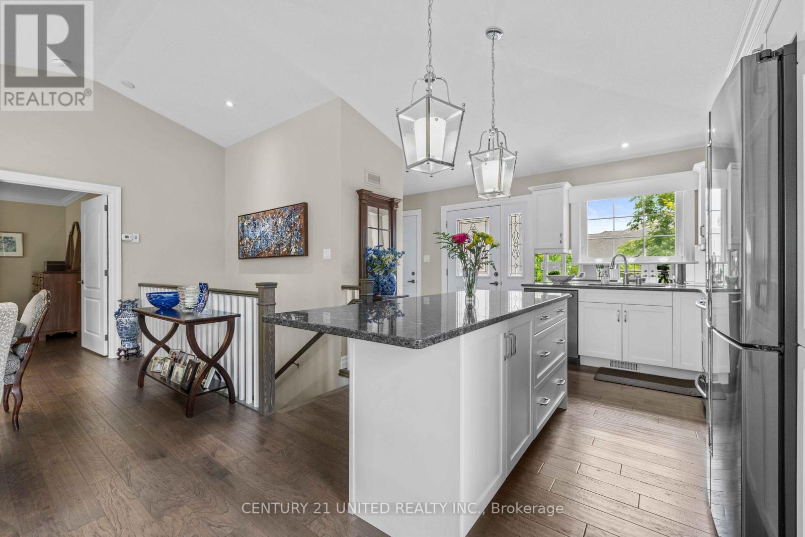 160 - 301 Carnegie Avenue, Peterborough, Ontario K9L 0E9 - Photo 3 - X12538860