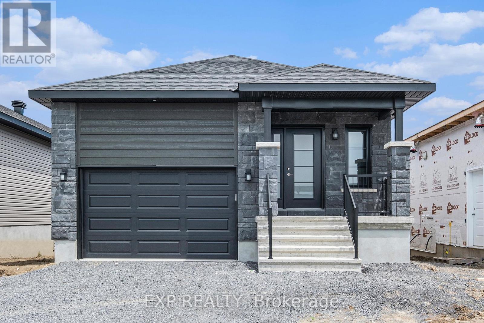 1224 MONTBLANC CRESCENT, Russell, Ontario