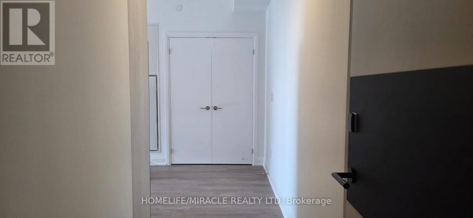 311 - 3250 Carding Mill Trail, Oakville, Ontario  L6M 1L3 - Photo 3 - W12538684