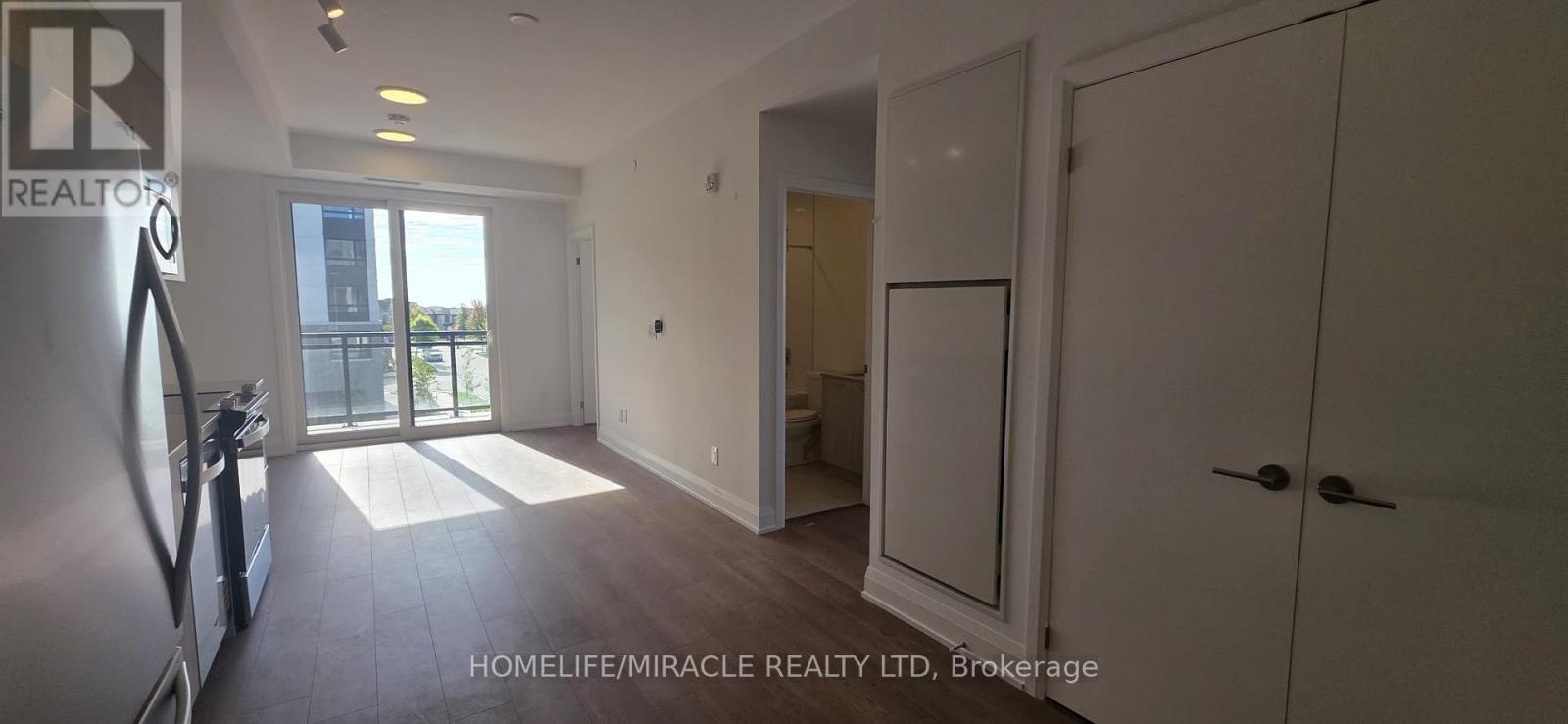 311 - 3250 Carding Mill Trail, Oakville, Ontario  L6M 1L3 - Photo 4 - W12538684