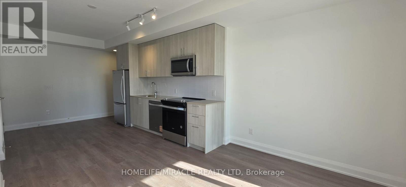 311 - 3250 Carding Mill Trail, Oakville, Ontario  L6M 1L3 - Photo 8 - W12538684