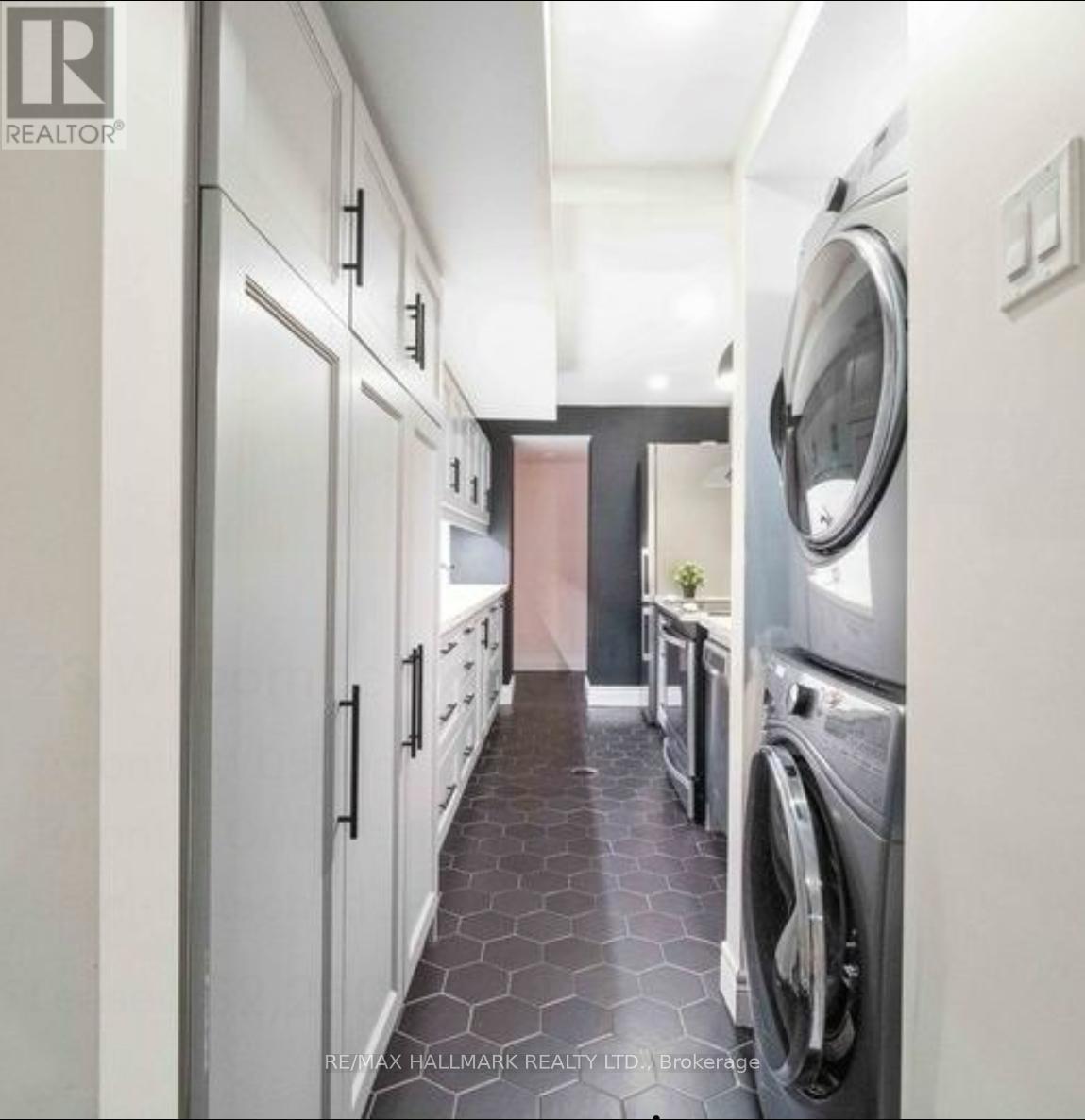 Lower - 23 Wycombe Road, Toronto, Ontario M3M 2W6 - Photo 11 - W12538692