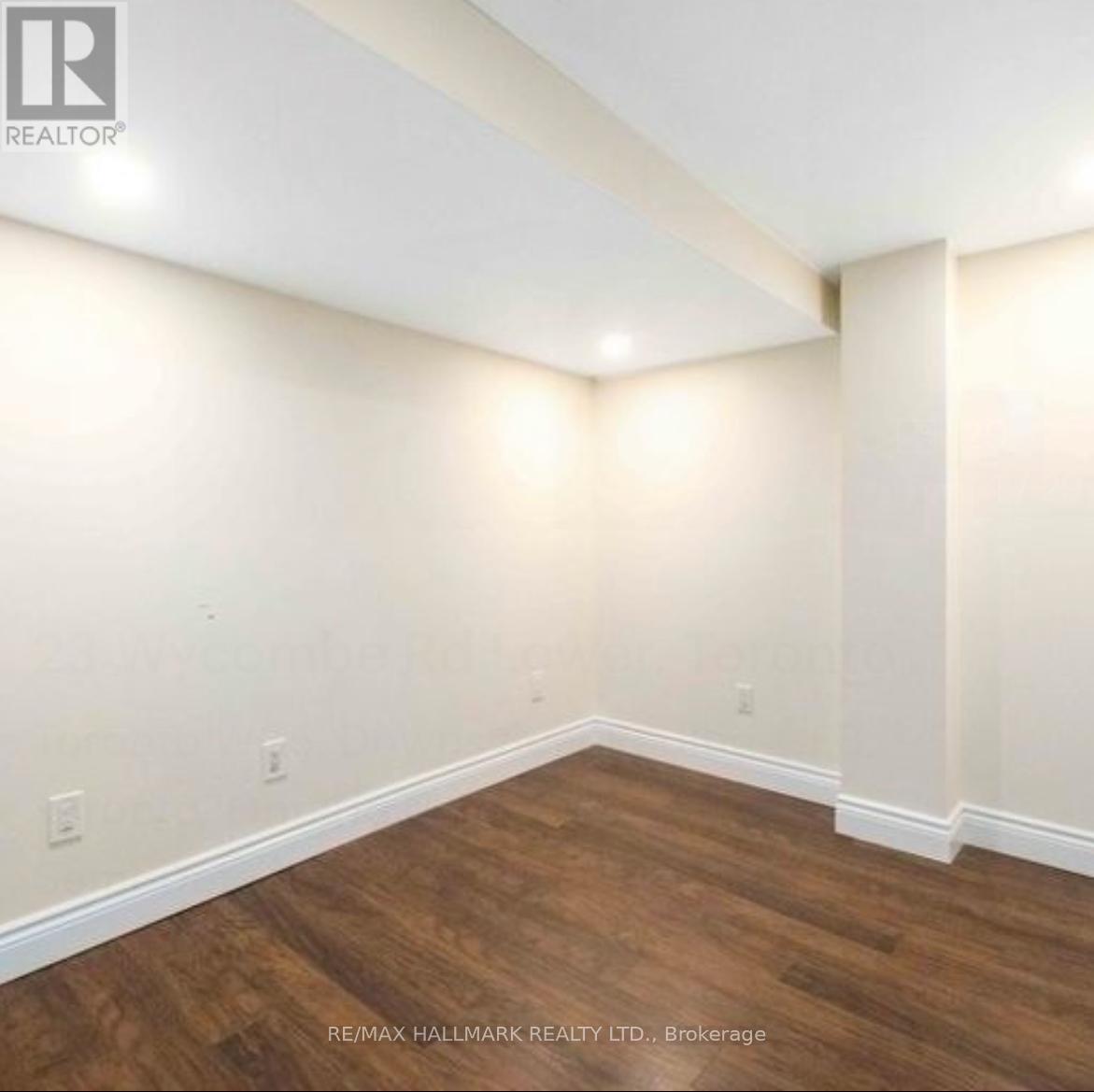 Lower - 23 Wycombe Road, Toronto, Ontario M3M 2W6 - Photo 8 - W12538692