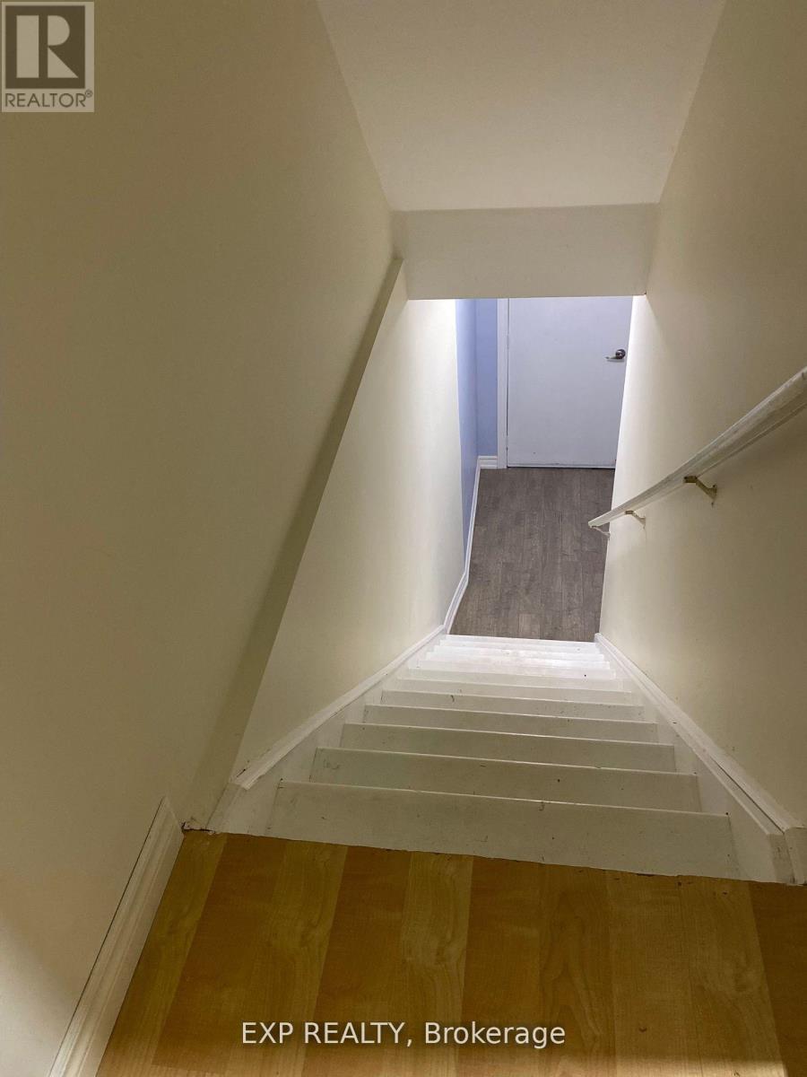 28 Wicklow Road, Brampton, Ontario  L6X 0J6 - Photo 20 - W12538716