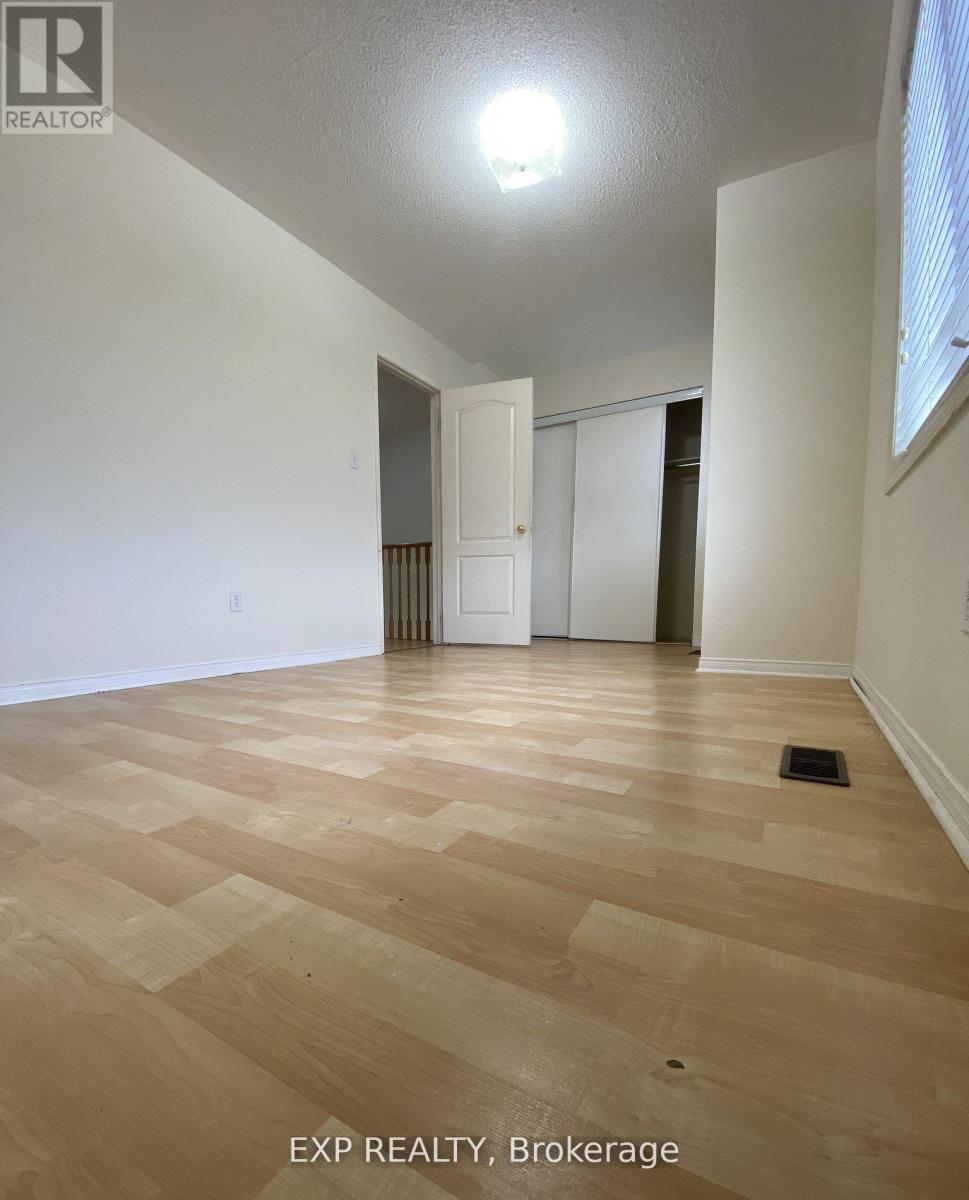 28 Wicklow Road, Brampton, Ontario  L6X 0J6 - Photo 9 - W12538716