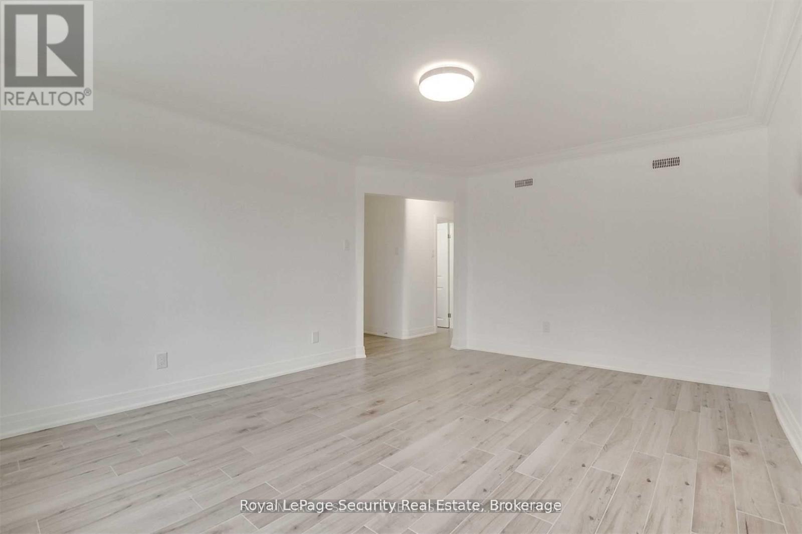 148 Portland Street, Toronto, Ontario  M8Y 1B2 - Photo 21 - W12538782