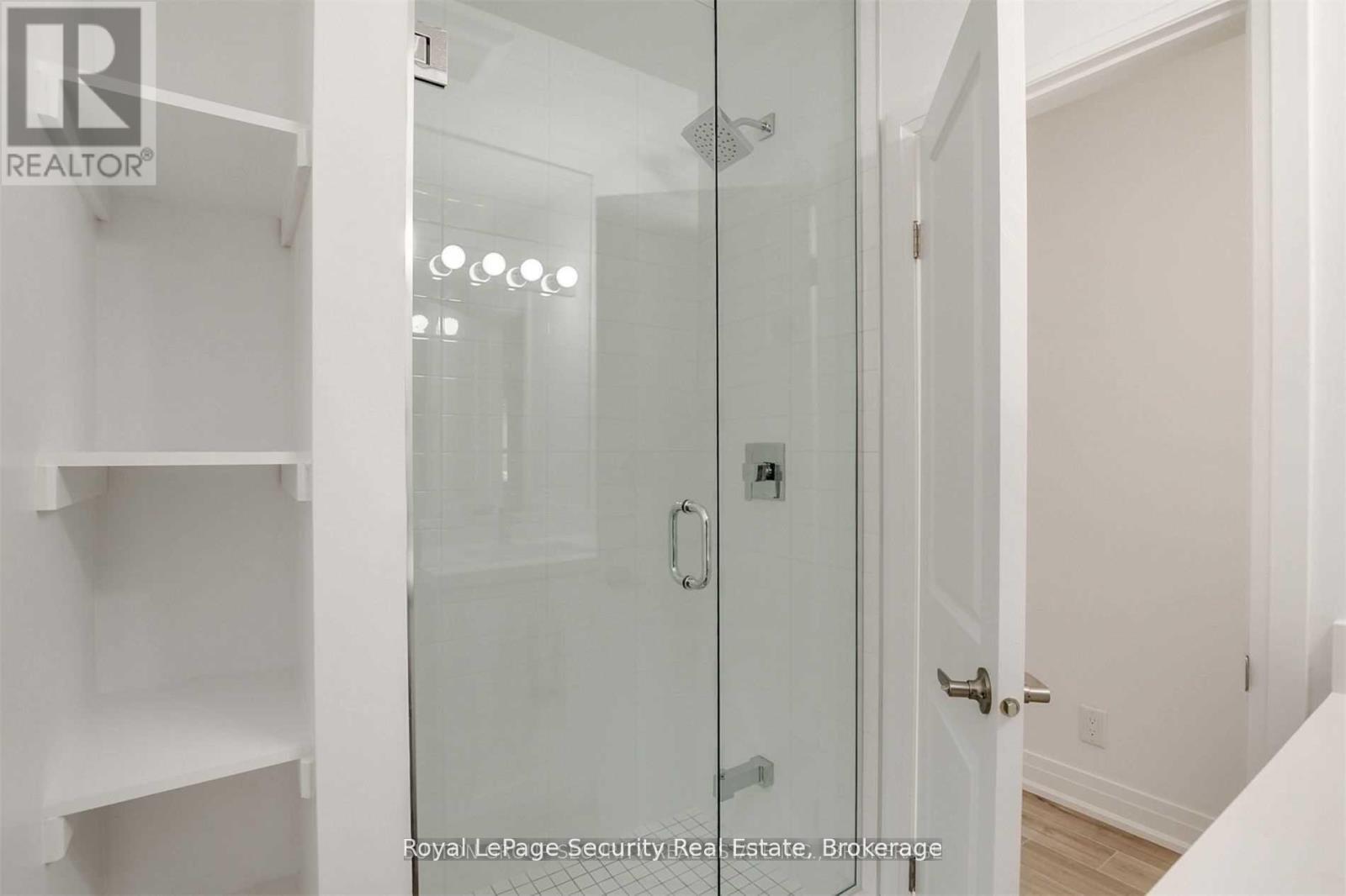 148 Portland Street, Toronto, Ontario  M8Y 1B2 - Photo 30 - W12538782