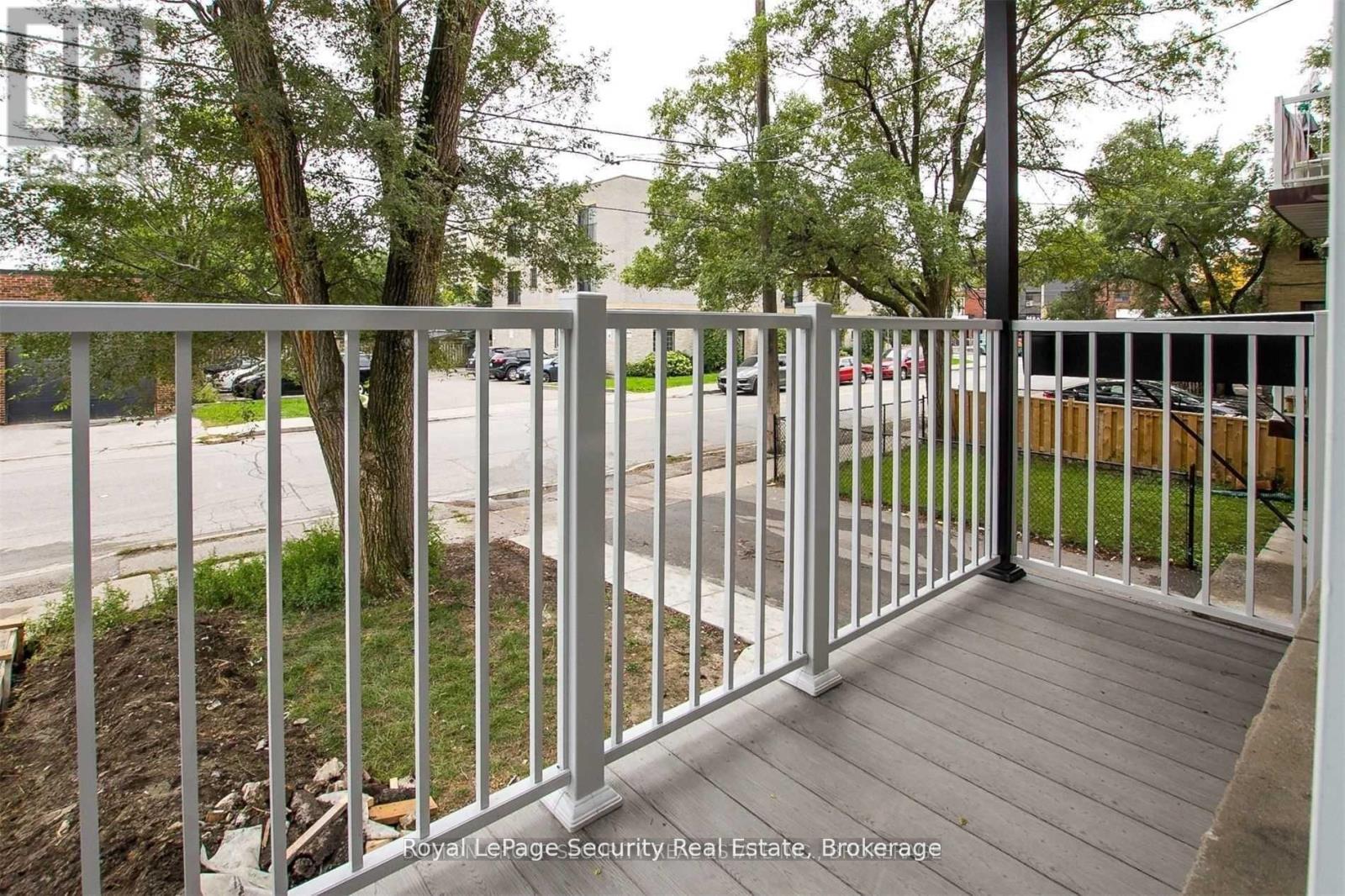 148 Portland Street, Toronto, Ontario  M8Y 1B2 - Photo 31 - W12538782