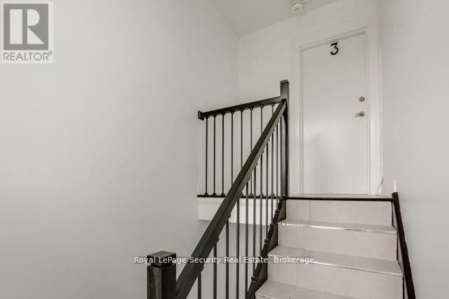 148 Portland Street, Toronto, Ontario  M8Y 1B2 - Photo 42 - W12538782