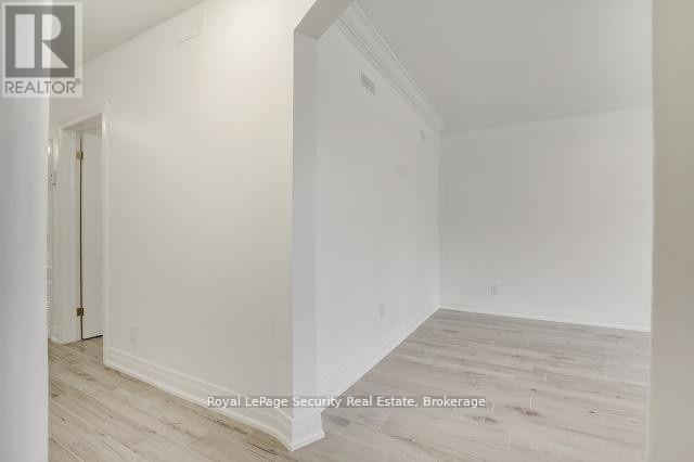 148 Portland Street, Toronto, Ontario  M8Y 1B2 - Photo 45 - W12538782