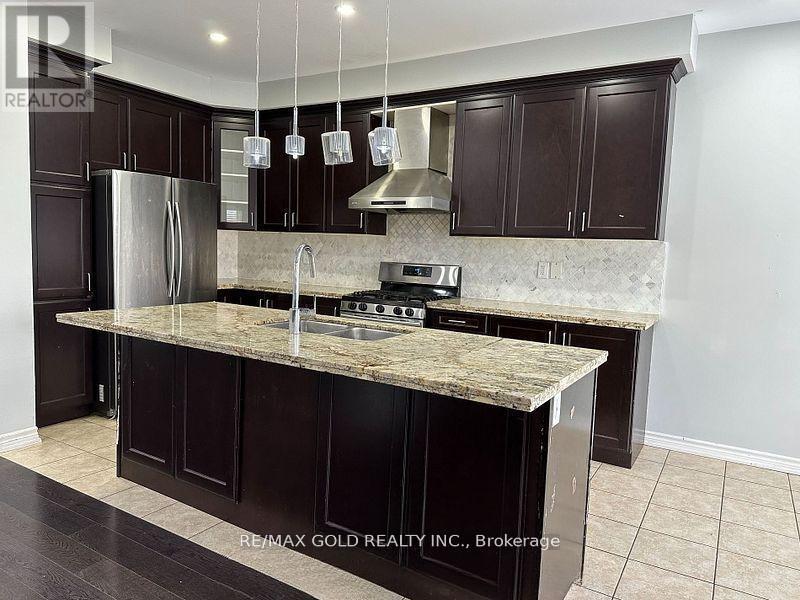 292 Remembrance Drive, Brampton, Ontario  L7A 4J3 - Photo 10 - W12538830