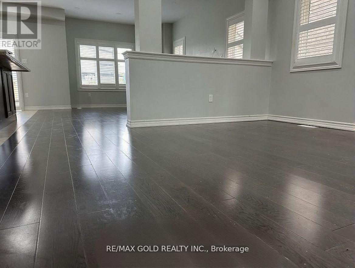 292 Remembrance Drive, Brampton, Ontario  L7A 4J3 - Photo 6 - W12538830