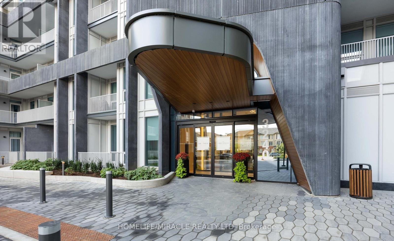 1108 - 3240 William Coltson Avenue, Oakville, Ontario  L6H 8C8 - Photo 2 - W12538834