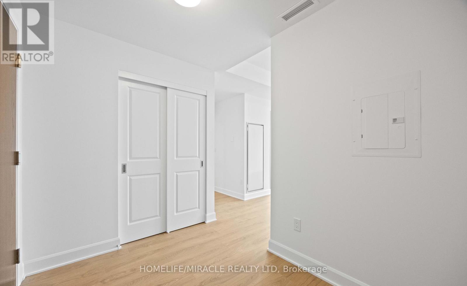 1108 - 3240 William Coltson Avenue, Oakville, Ontario  L6H 8C8 - Photo 21 - W12538834