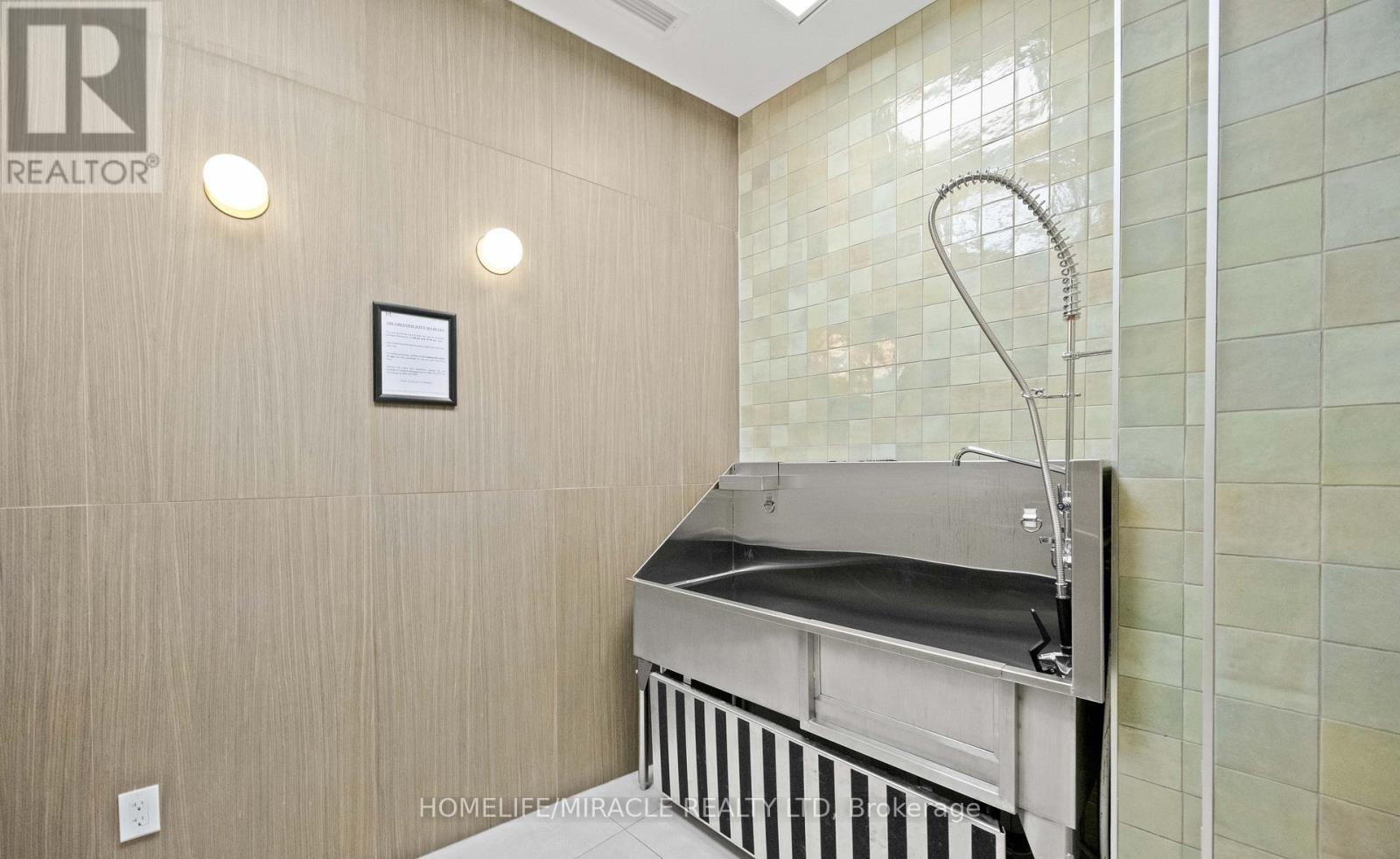 1108 - 3240 William Coltson Avenue, Oakville, Ontario  L6H 8C8 - Photo 39 - W12538834