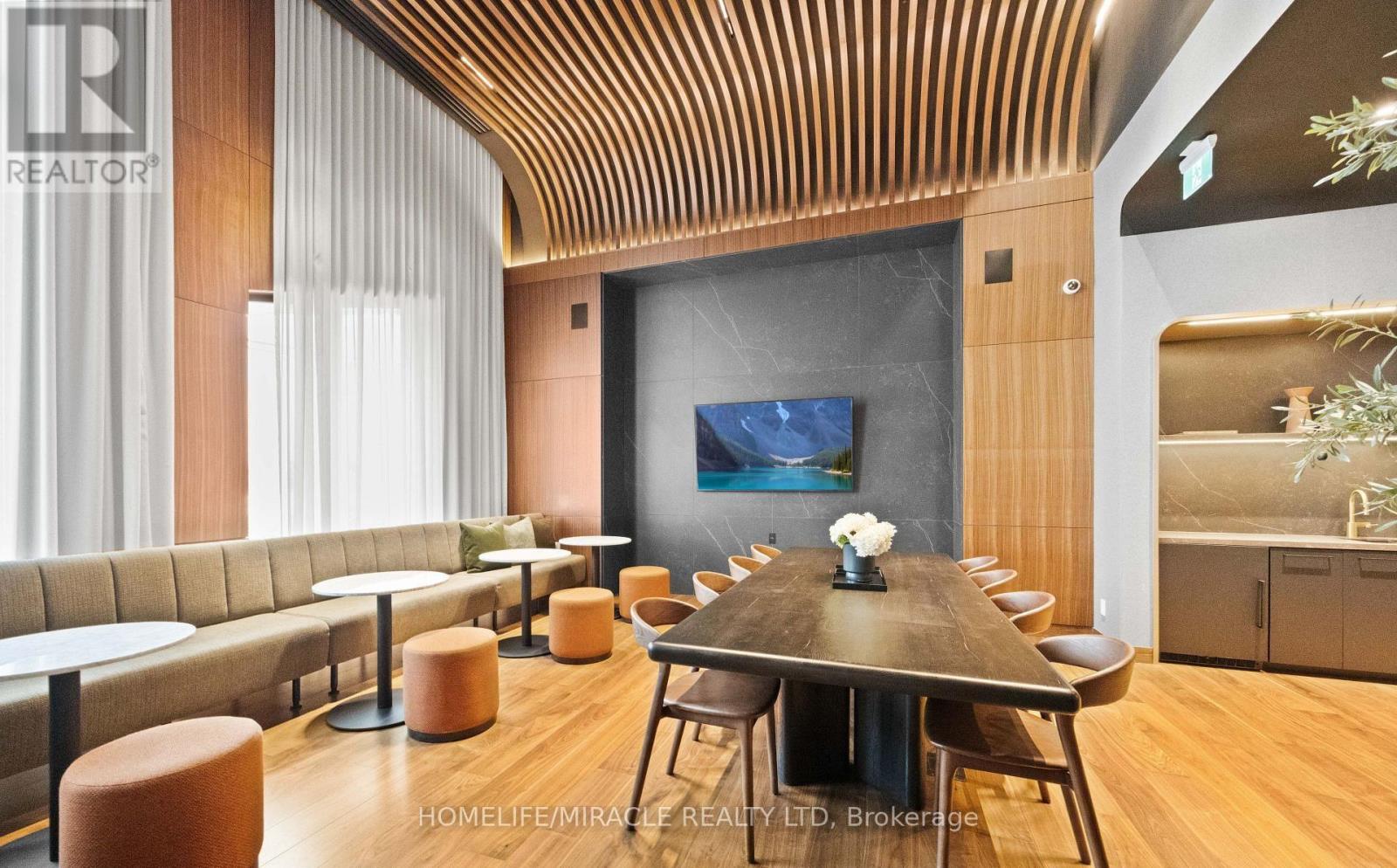 1108 - 3240 William Coltson Avenue, Oakville, Ontario  L6H 8C8 - Photo 9 - W12538834